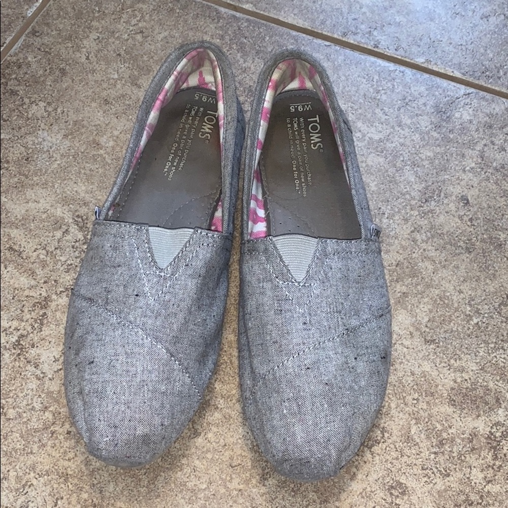 Toms